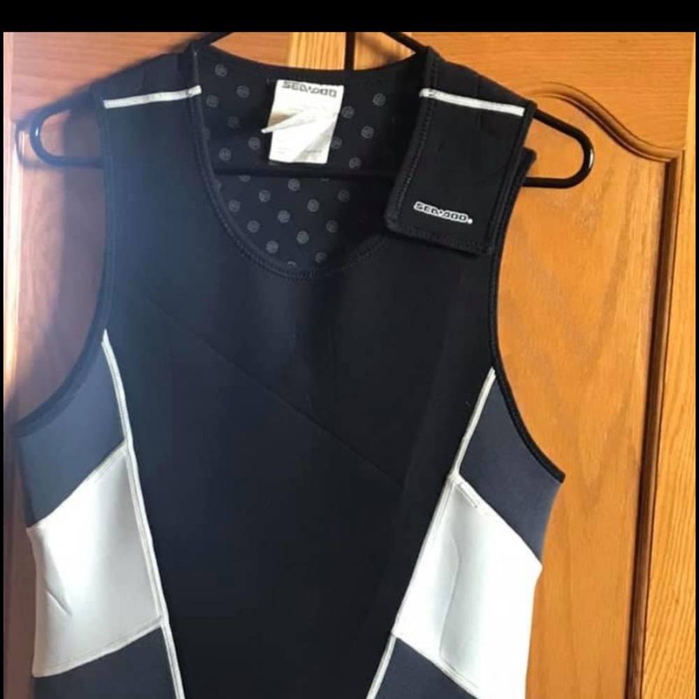 Seadoo suit - Picture 2 of 2